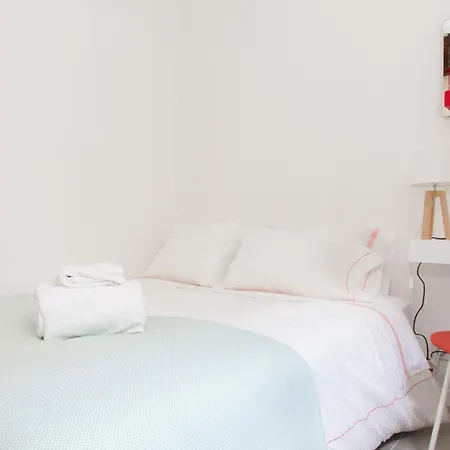 Appartamento Bnbnook - Cozy 2br Steps From Seine & Notre-dame Parigi