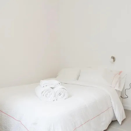 Bnbnook - Cozy 2br Steps From Seine & Notre-dame Appartamento *