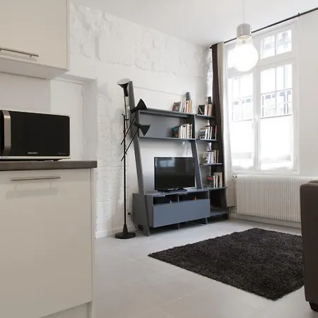 Bnbnook - Cozy 2br Steps From Seine & Notre-dame * Parigi